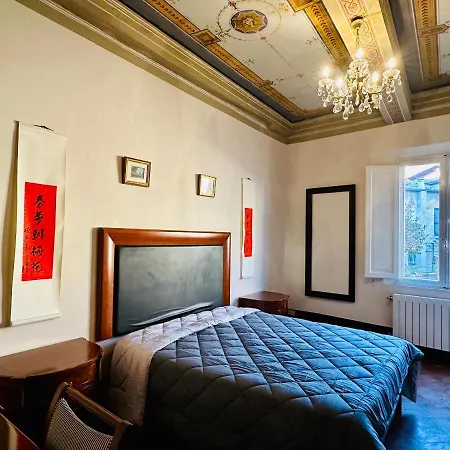 Homestay Domus An - San Pietro, Historical And Special Antique Silk Painting Ceilings Room, Very *